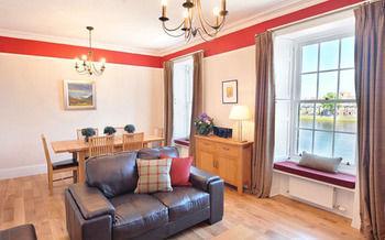 Villa No. 41 Town House à Inverness Extérieur photo